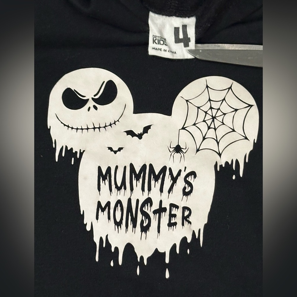 BOYS4T  GIRLS3T BLACK HOODIE SET $39 THESE GLOW IN THE DARK 👻